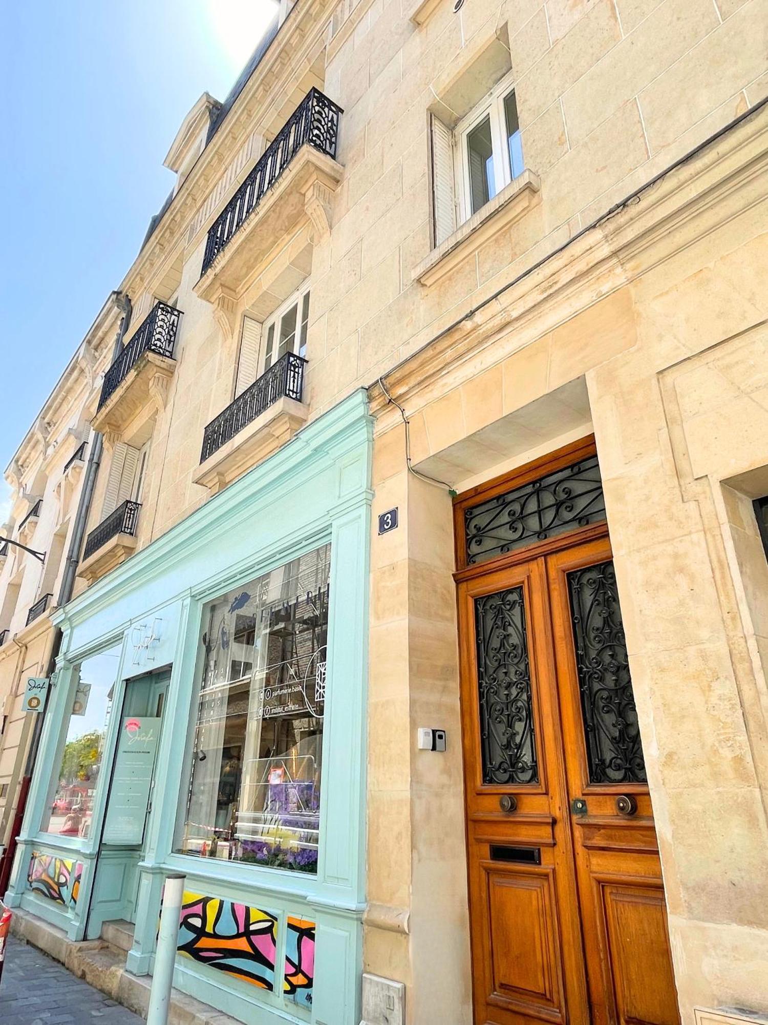 ריימס So Guest, Clou Dans Le Fer, Modern Suite Near Cathedral מראה חיצוני תמונה