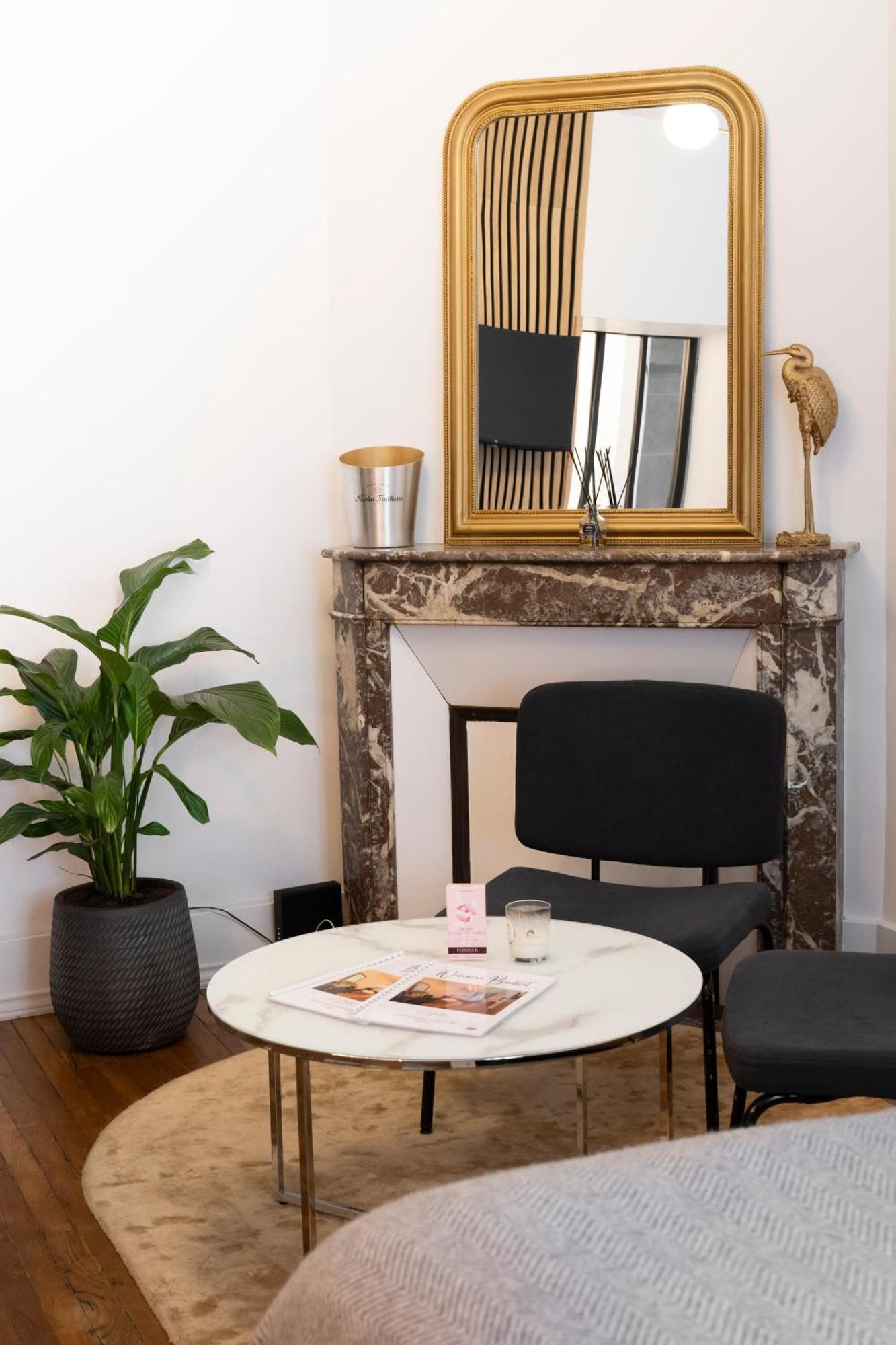 ריימס So Guest, Clou Dans Le Fer, Modern Suite Near Cathedral מראה חיצוני תמונה